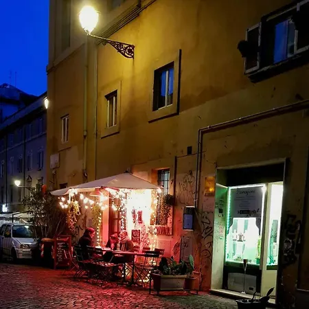 Rome, Trastevere Ideally Located * روما